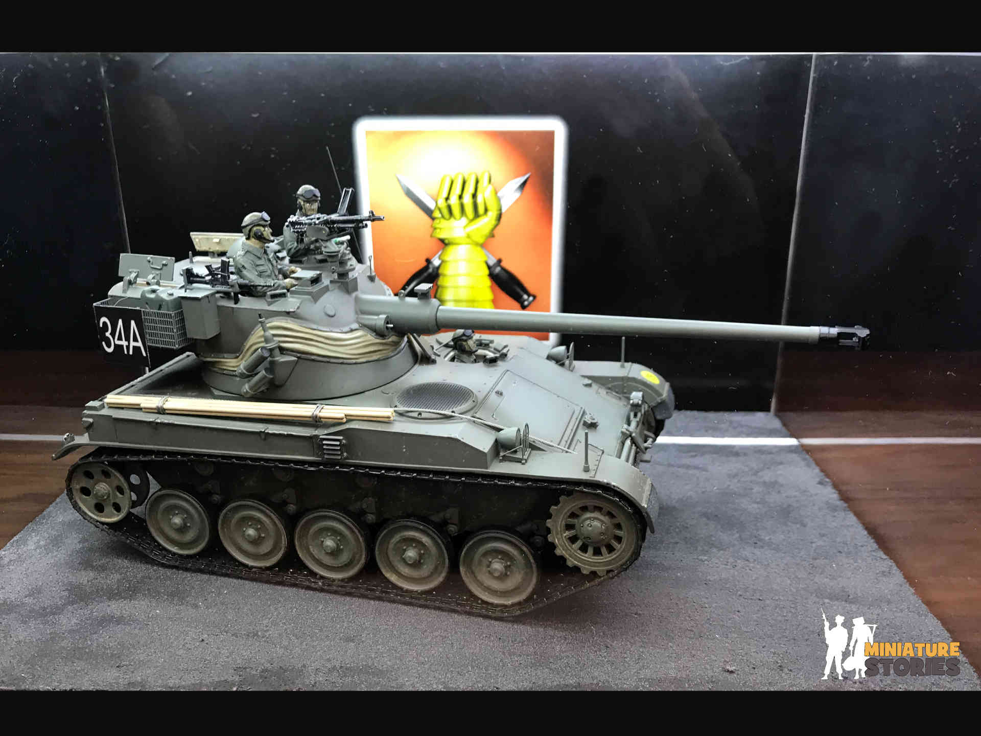 AMX-13-SM1-Tank-Clean-Road-Base-Web.jpg