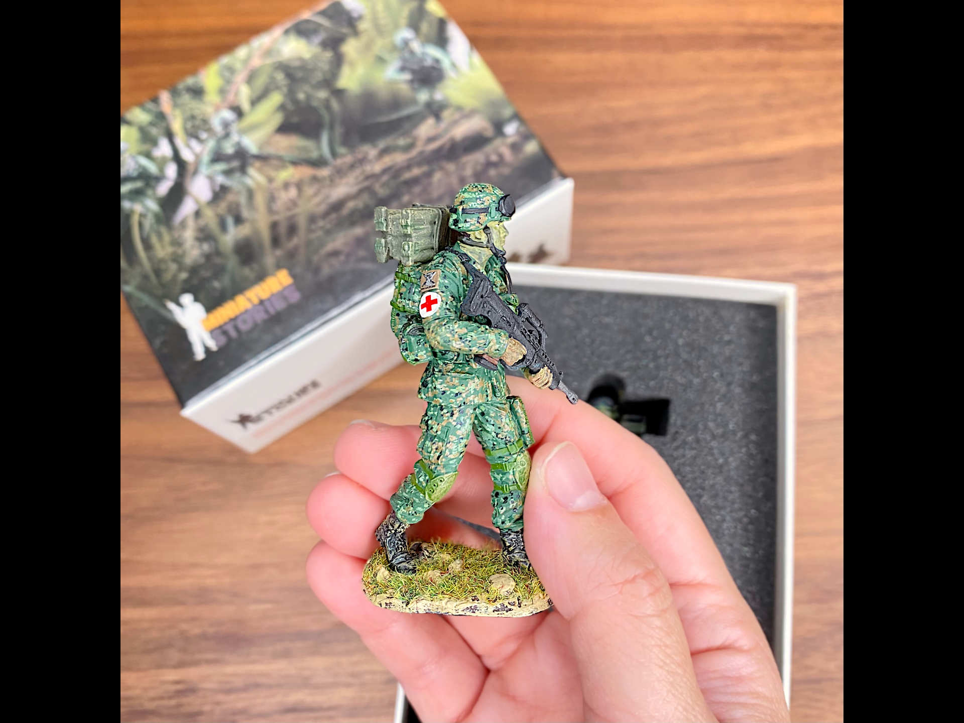 Miniature-Stories-Product-SA021-Combat-Medic_1920x1440.jpg