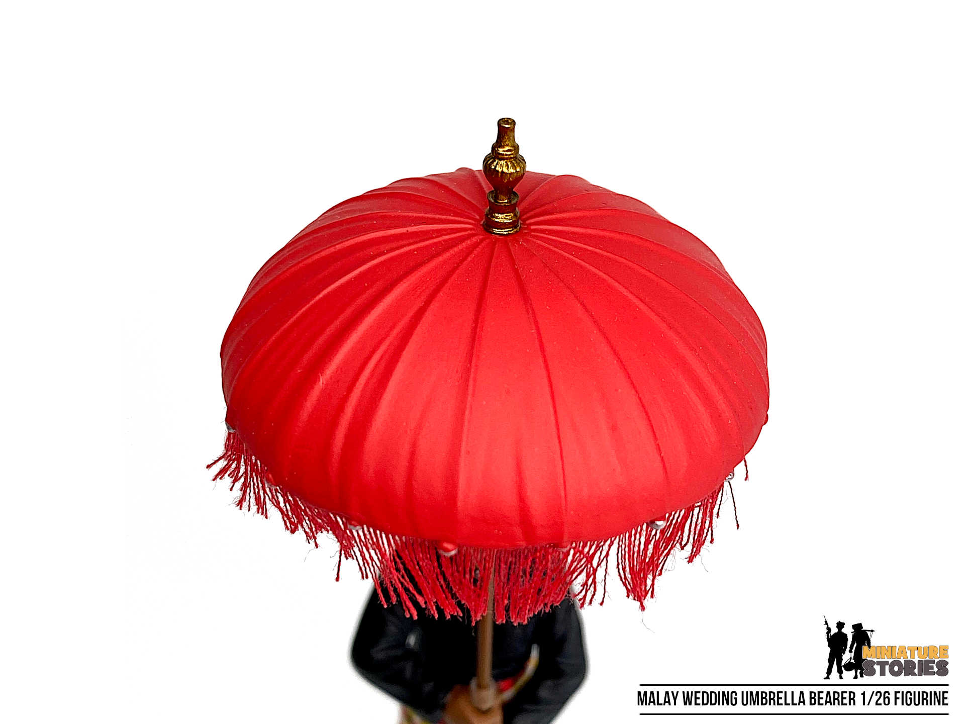 Miniature-Stories-Product-SH028B-Malay-Wedding-Umbrella-Bearer-Close.jpg