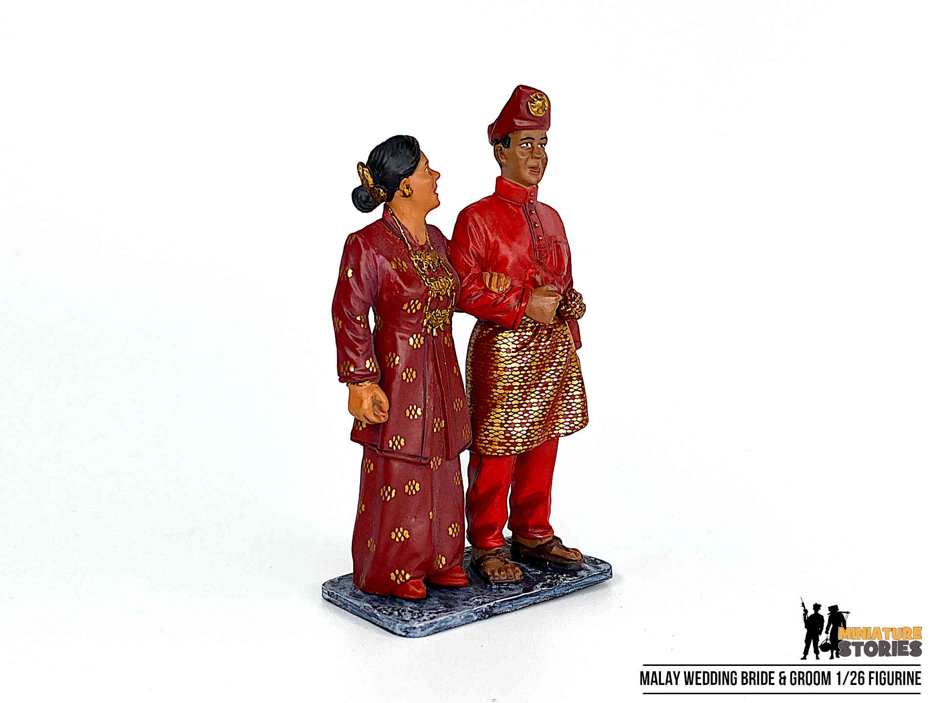 Miniature-Stories-Product-SH029-Malay-Wedding-Bride-Groom-Front-2.jpg