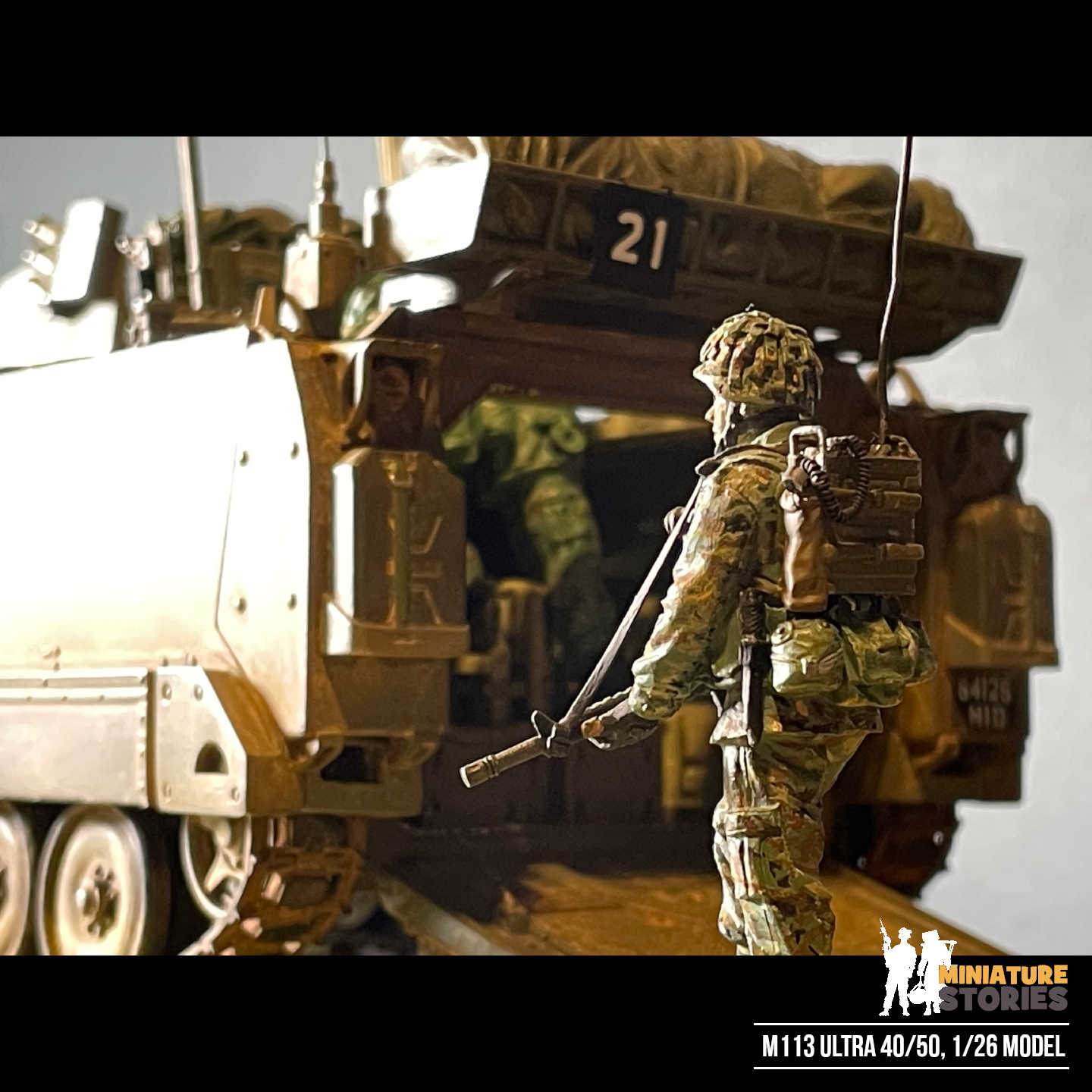 e15_Miniature-Stories-Product-M113_1440x1440.jpg